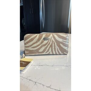 Donna Sharp Quilted Zebra Wallet Organizer NWT